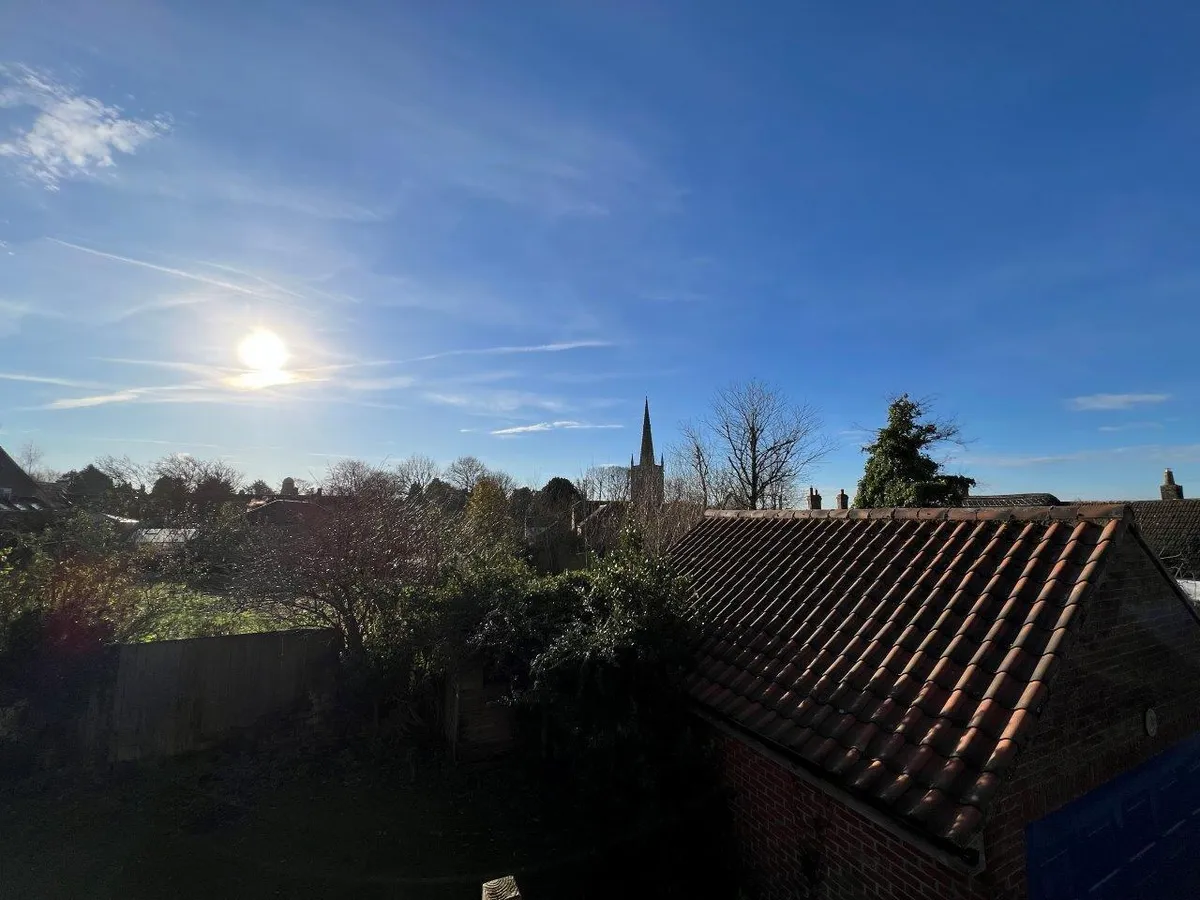 ROSE COTTAGE, THE PADDOCKS, WALTHAM ON THE WOLDS