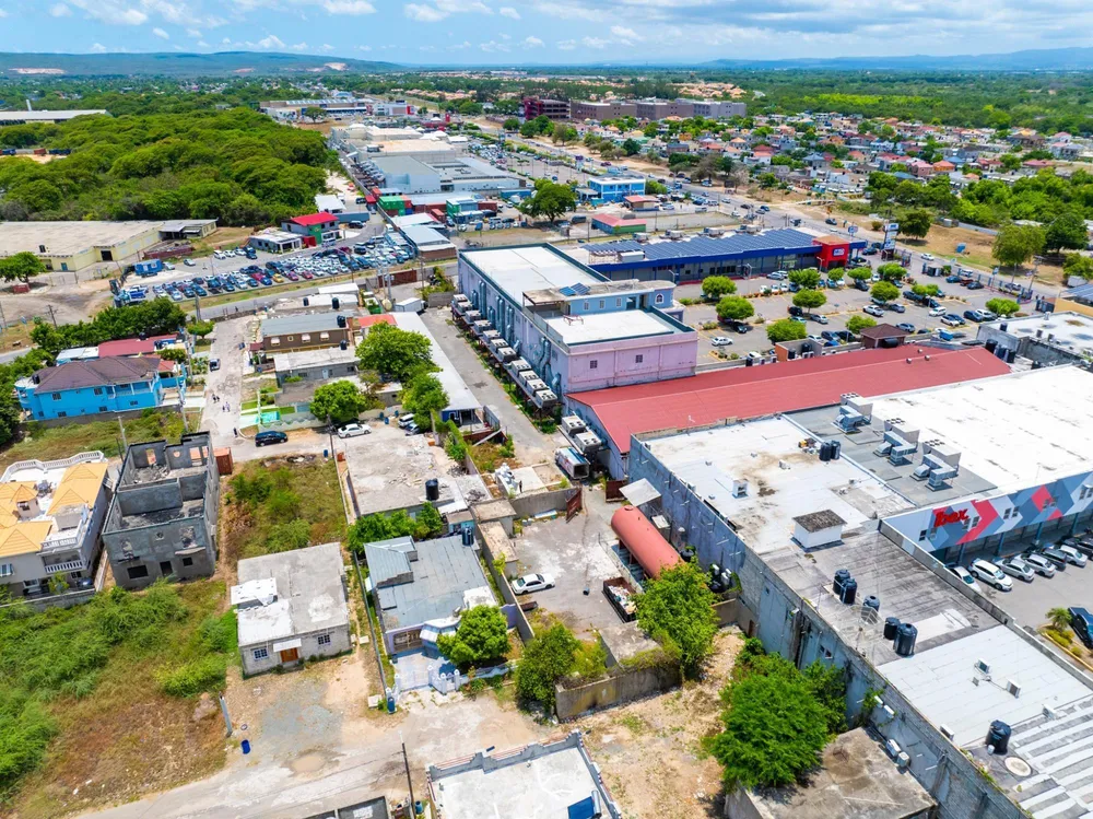 PORTMORE PINES PLAZA BREA St. Catherine