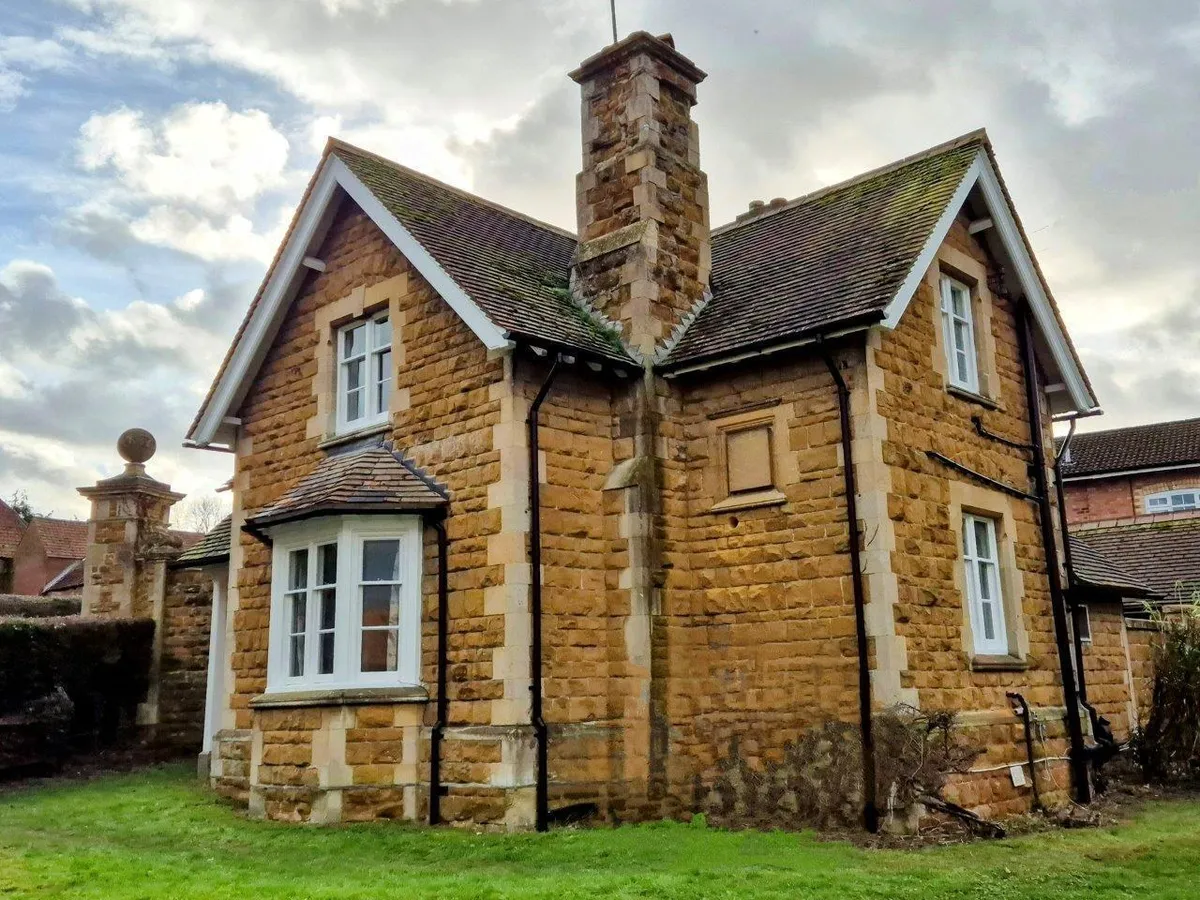 THE LODGE, CHURCH LANE, OLD DALBY