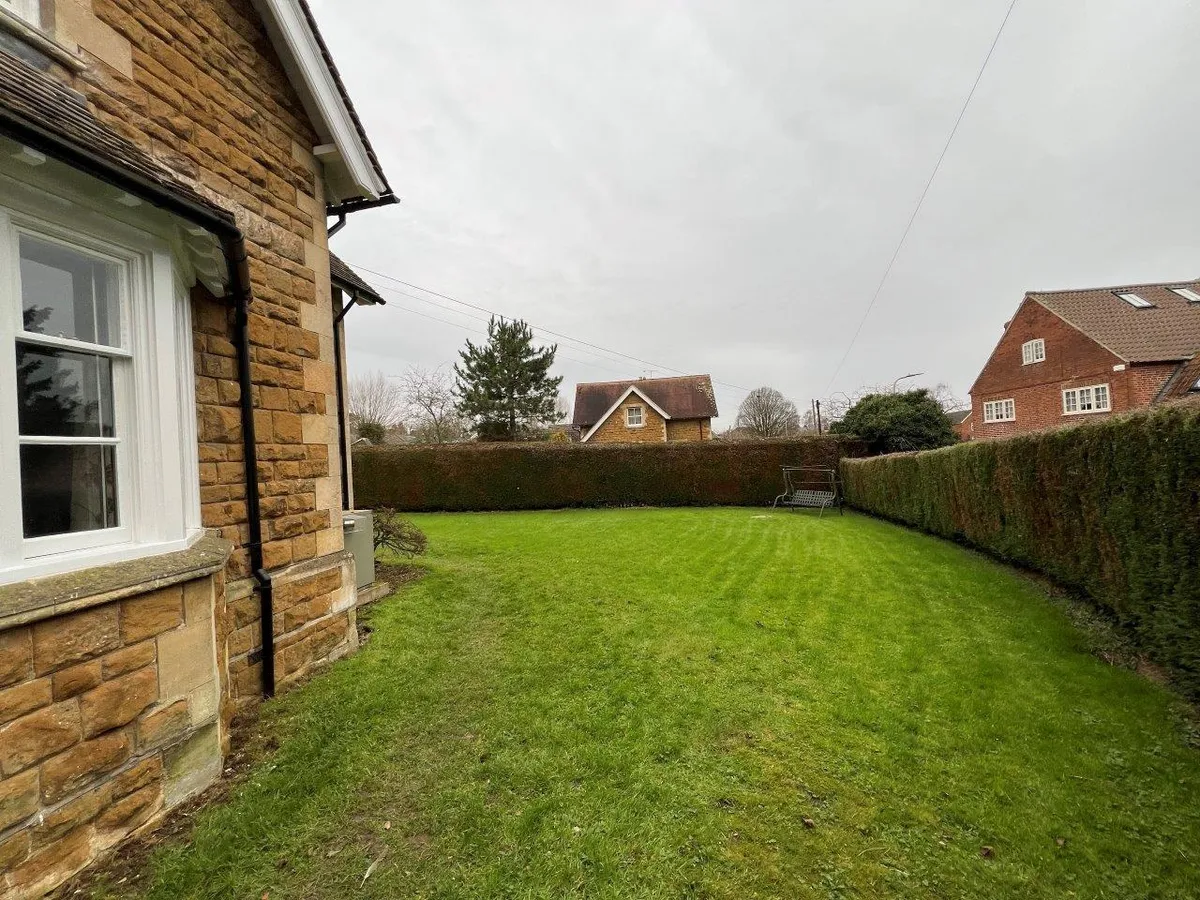 THE LODGE, CHURCH LANE, OLD DALBY
