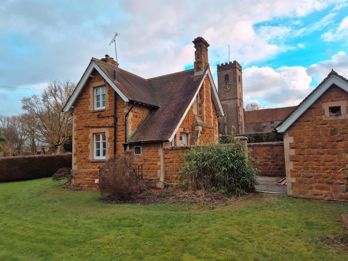THE LODGE, CHURCH LANE, OLD DALBY