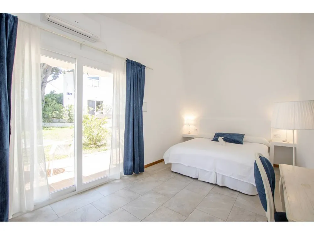 18, Es Castell