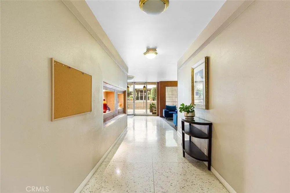 395 S Oakland Ave, Pasadena, CA 91101