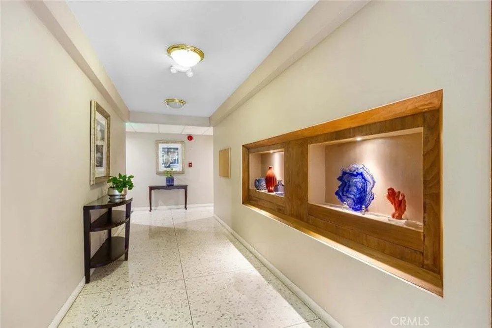 395 S Oakland Ave, Pasadena, CA 91101
