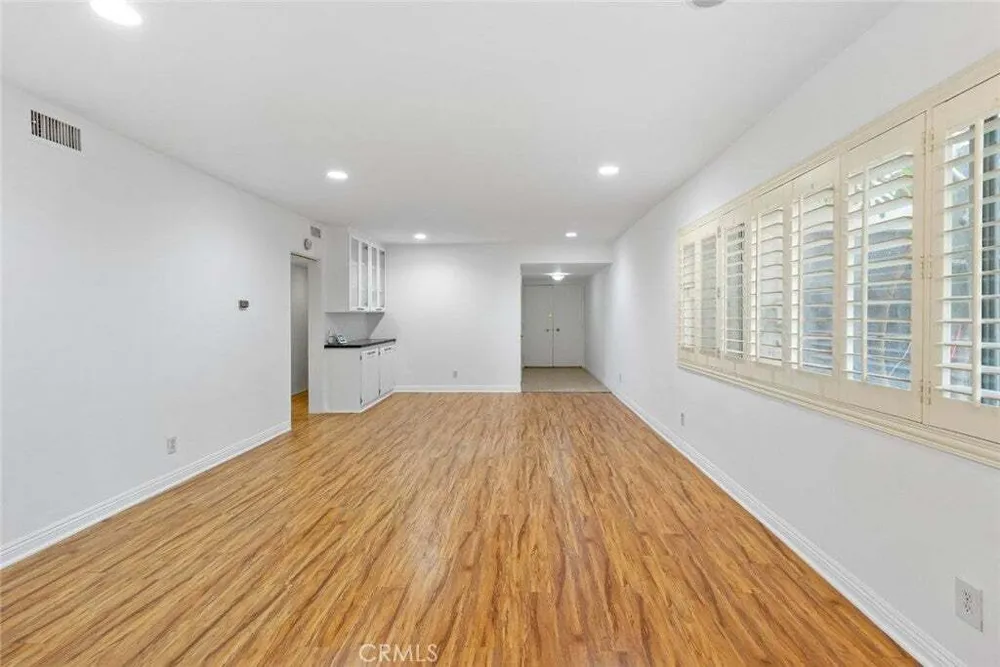 395 S Oakland Ave, Pasadena, CA 91101