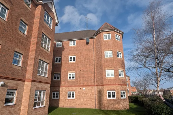 Merlin Road, Birkenhead - 2 bedroom flat - Jones & Chapman