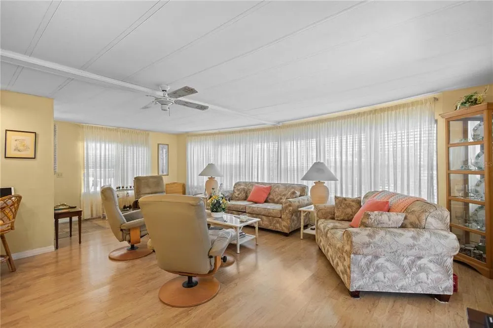2100 Kings Hwy, Port Charlotte, FL 33980
