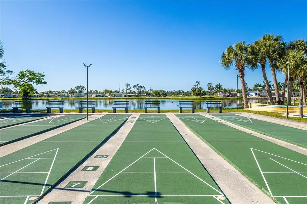 2100 Kings Hwy, Port Charlotte, FL 33980