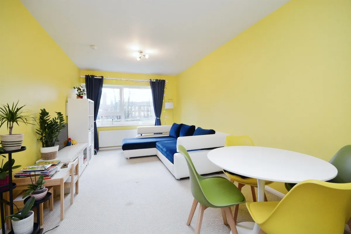 Doddinghurst Road, Brentwood