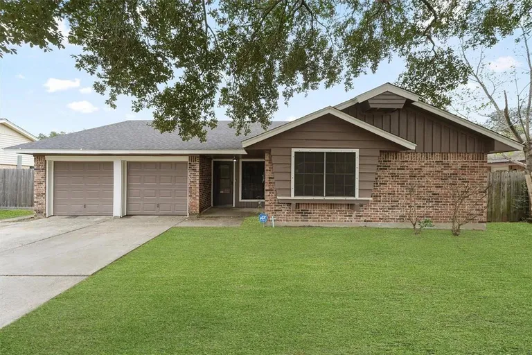 21518 Greenham Dr, Spring, TX 77388