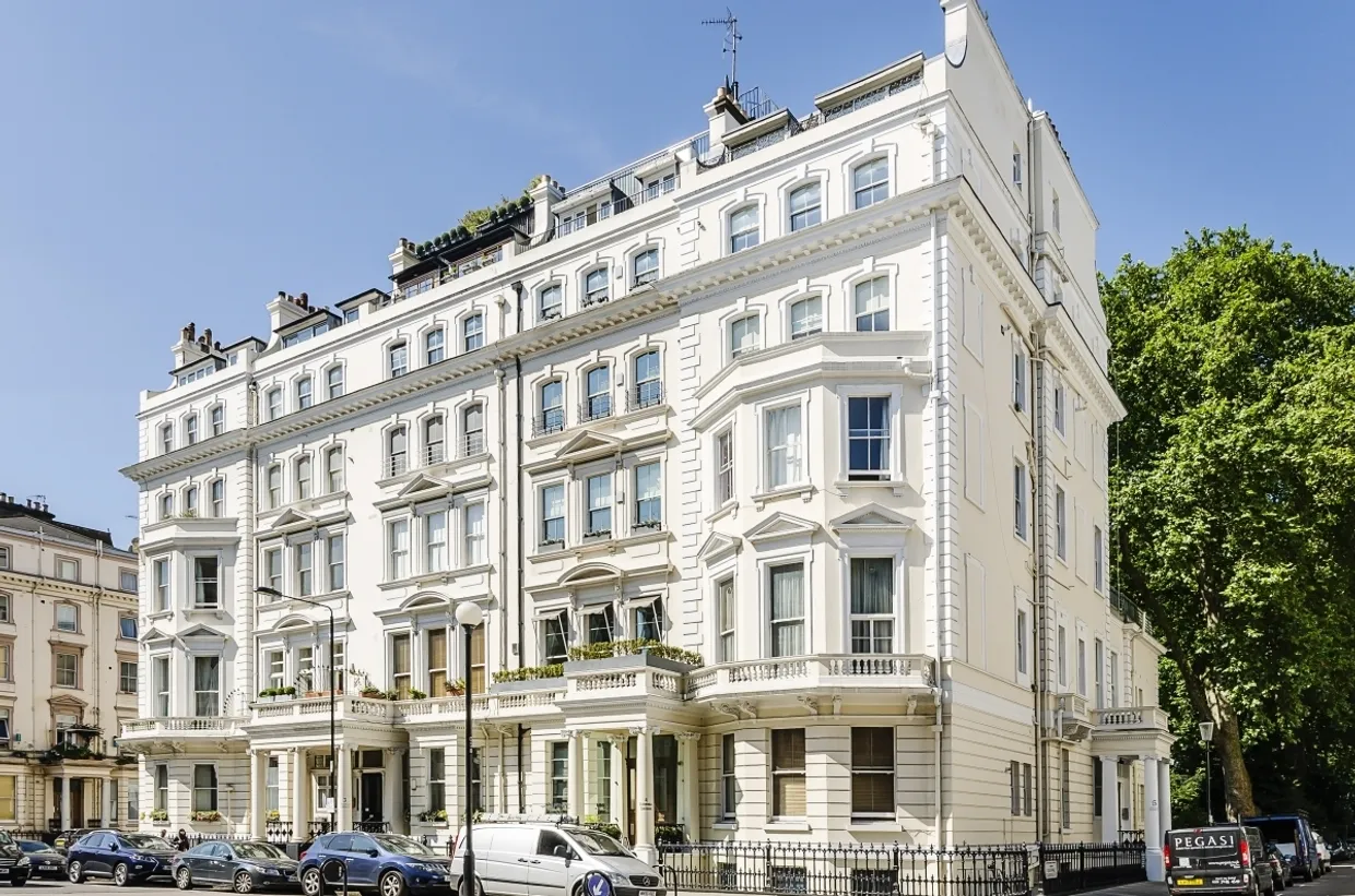 Cornwall Gardens South Kensington SW7 photo 1