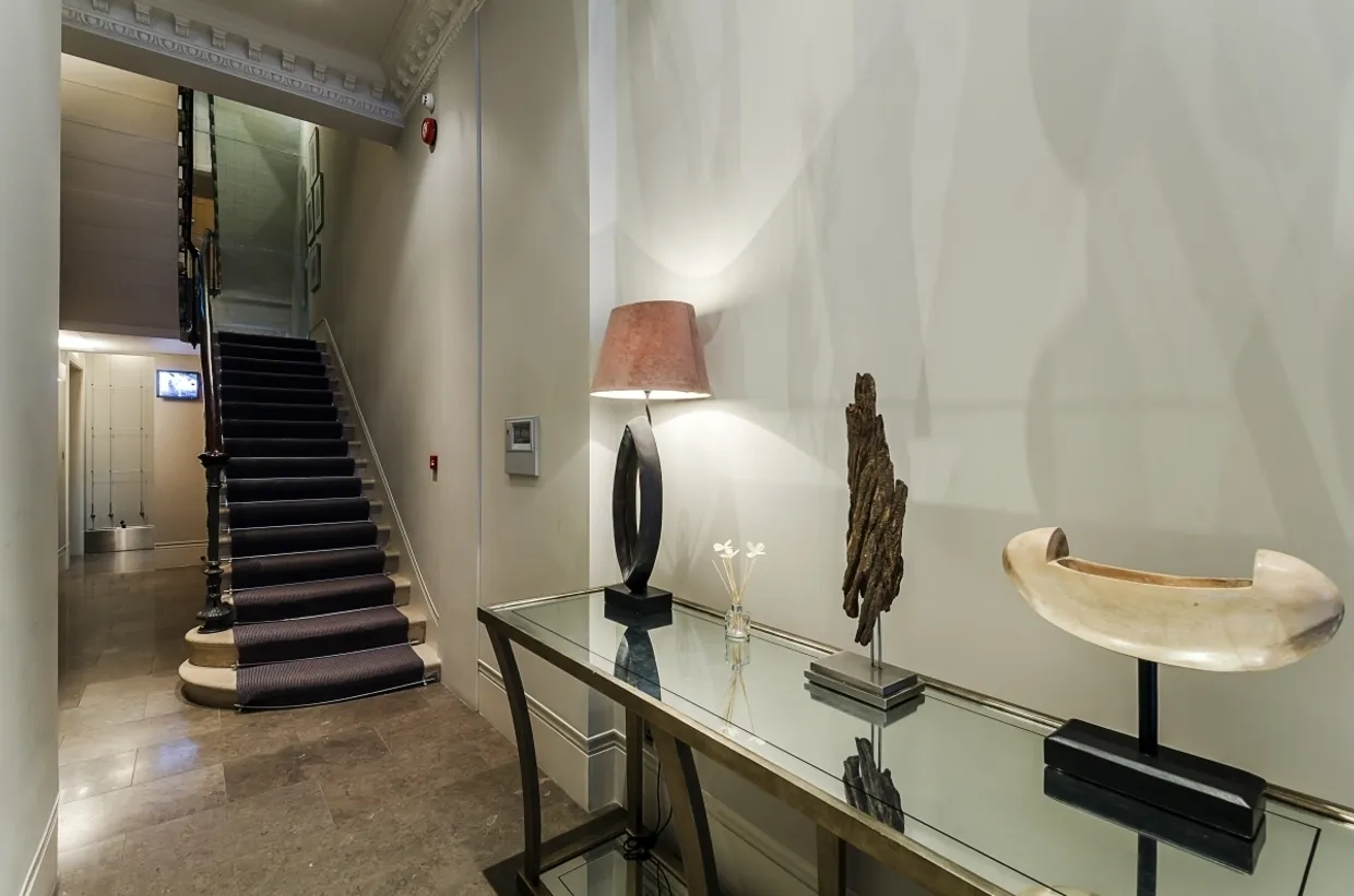 Cornwall Gardens South Kensington SW7 photo 17