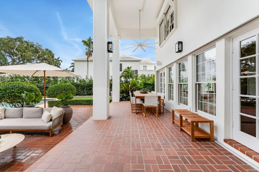 6655 Pinetree Ln, Miami Beach, FL 33141
