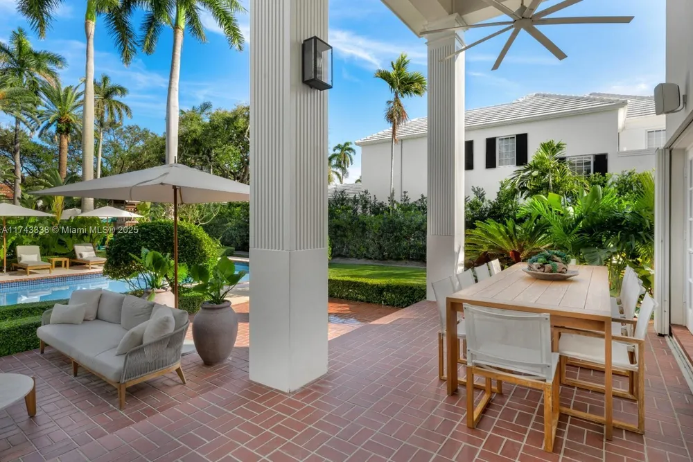 6655 Pinetree Ln, Miami Beach, FL 33141