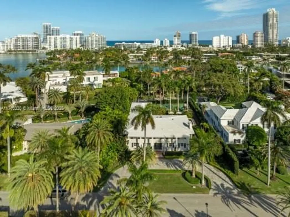 6655 Pinetree Ln, Miami Beach, FL 33141