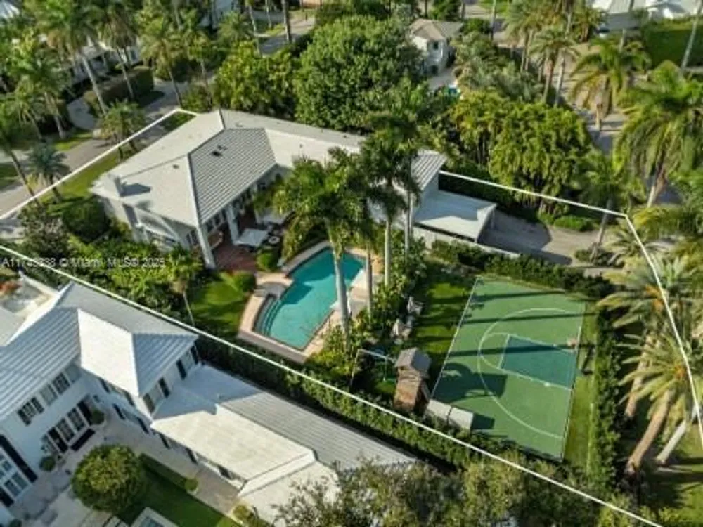 6655 Pinetree Ln, Miami Beach, FL 33141