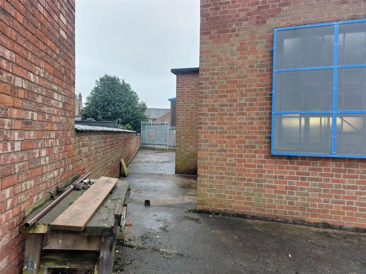 Rosebery Avenue, Melton Mowbray, Le13 1bl