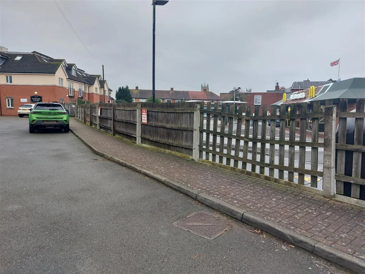 Rosebery Avenue, Melton Mowbray, Le13 1bl