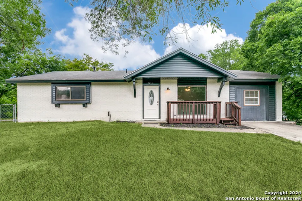 7610 Sage Oak St, Live Oak, TX 78233
