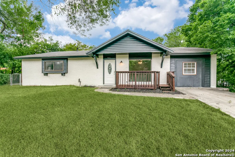 7610 Sage Oak St, Live Oak, TX 78233