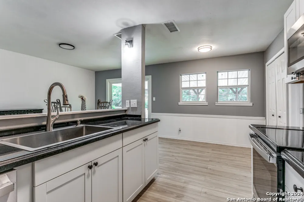 7610 Sage Oak St, Live Oak, TX 78233