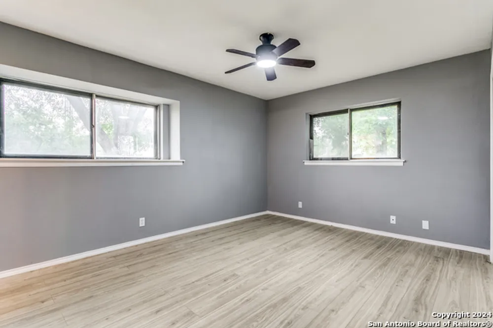 7610 Sage Oak St, Live Oak, TX 78233