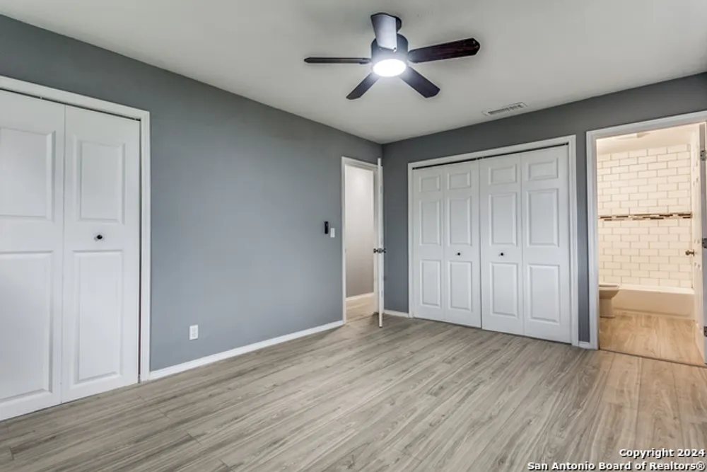 7610 Sage Oak St, Live Oak, TX 78233
