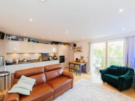 Riverwell Close, Watford photo