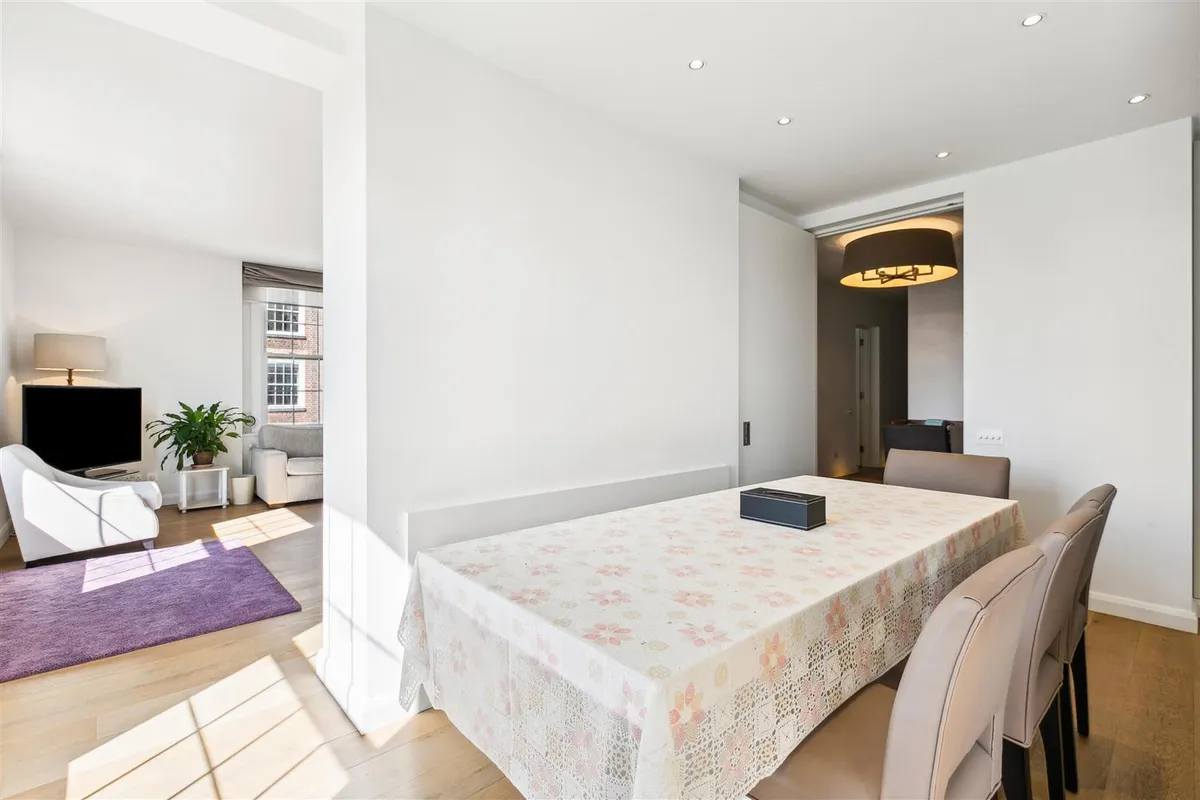 North End House, Fitzjames Avenue, London, W14