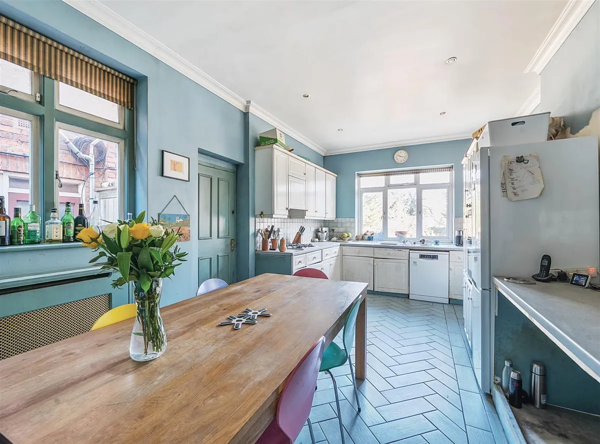 Staverton Road, London, NW2