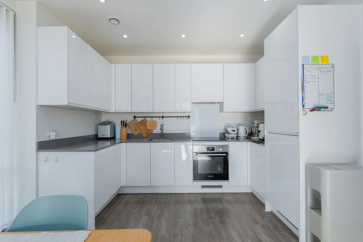 New Village Avenue, London, E14 photo 4