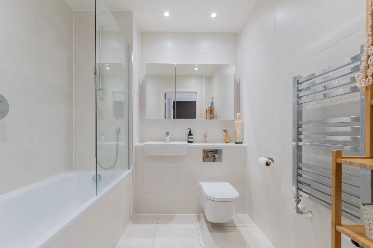 New Village Avenue, London, E14 photo 6