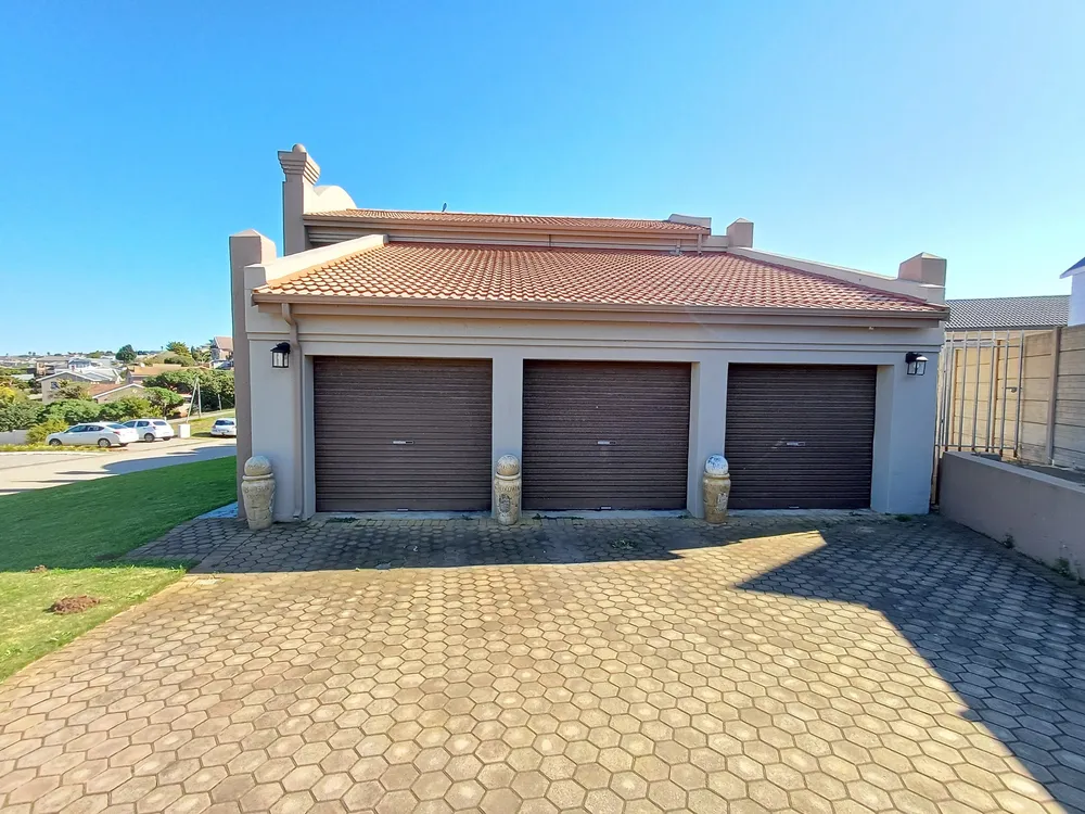 South Africa, Western Cape, Dana Bay, A. Ferox Street, 16
