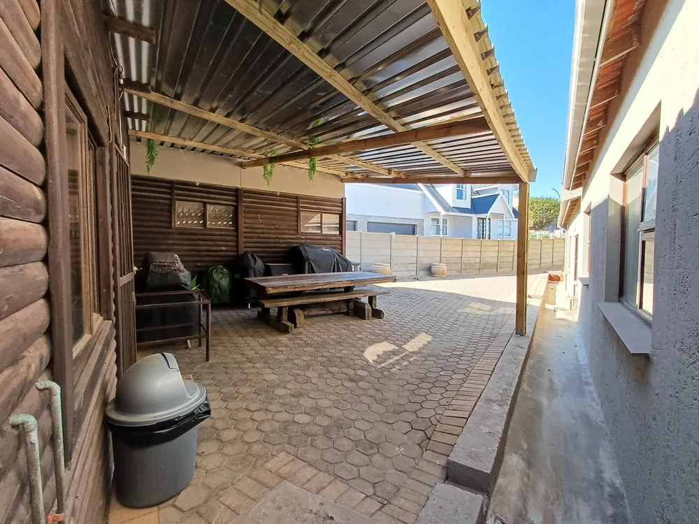 South Africa, Western Cape, Dana Bay, A. Ferox Street, 16