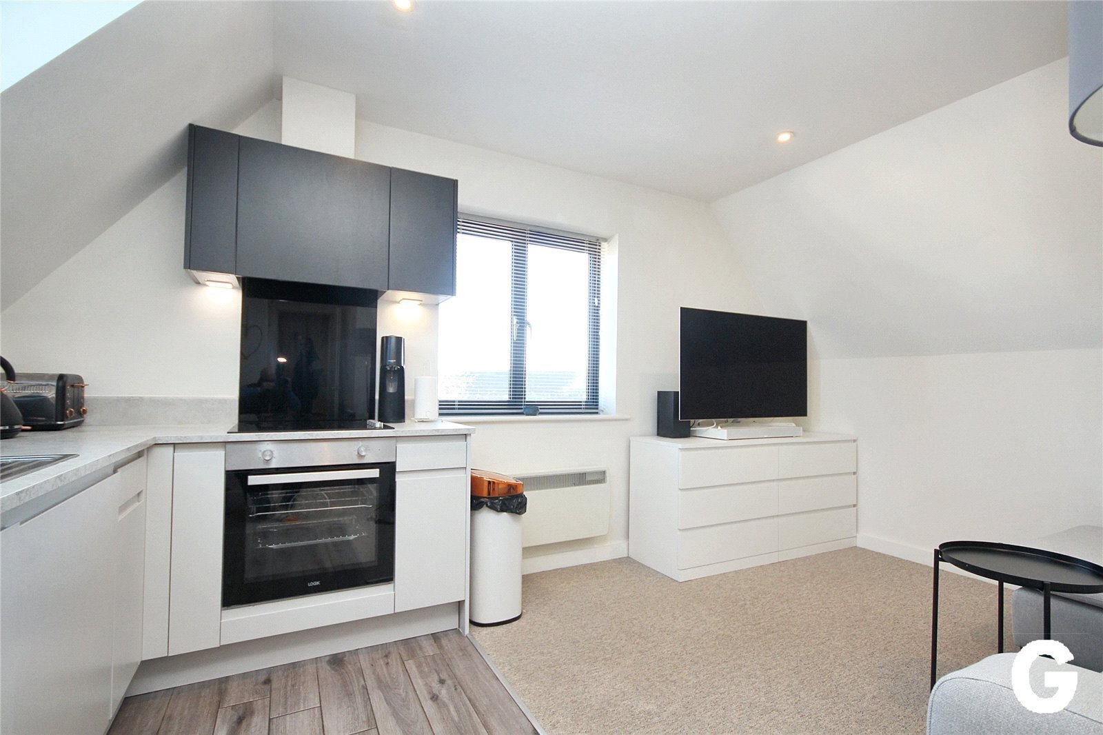 Christchurch Road, Ringwood, Hampshire, BH24 Image 4