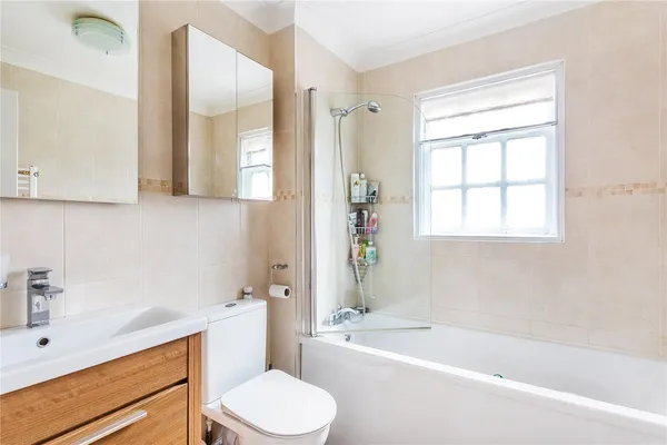 Warrenne Way, Reigate, RH2 photo 10