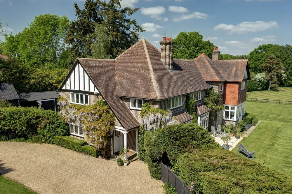 Vicarage Lane, Bovingdon, HP3