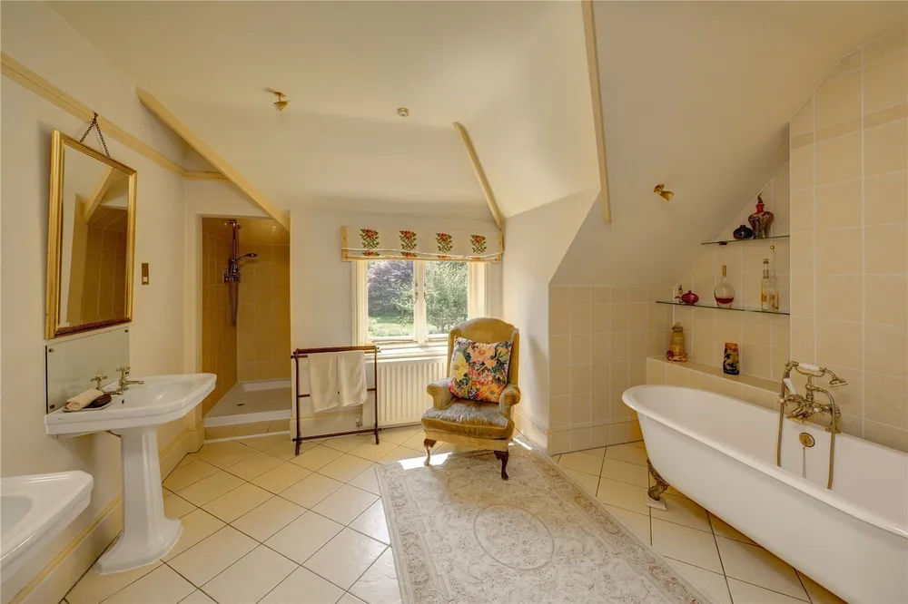 Vicarage Lane, Bovingdon, HP3