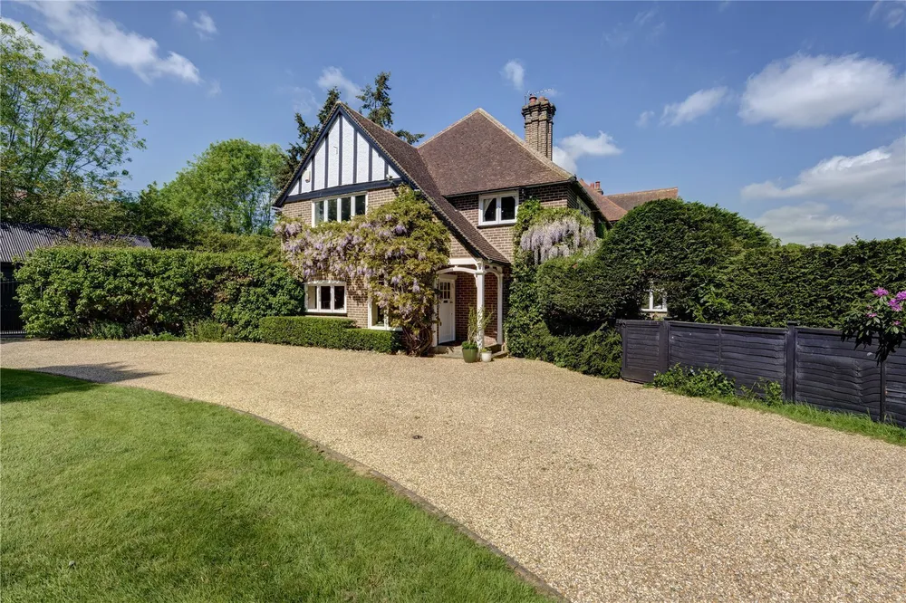 Vicarage Lane, Bovingdon, HP3