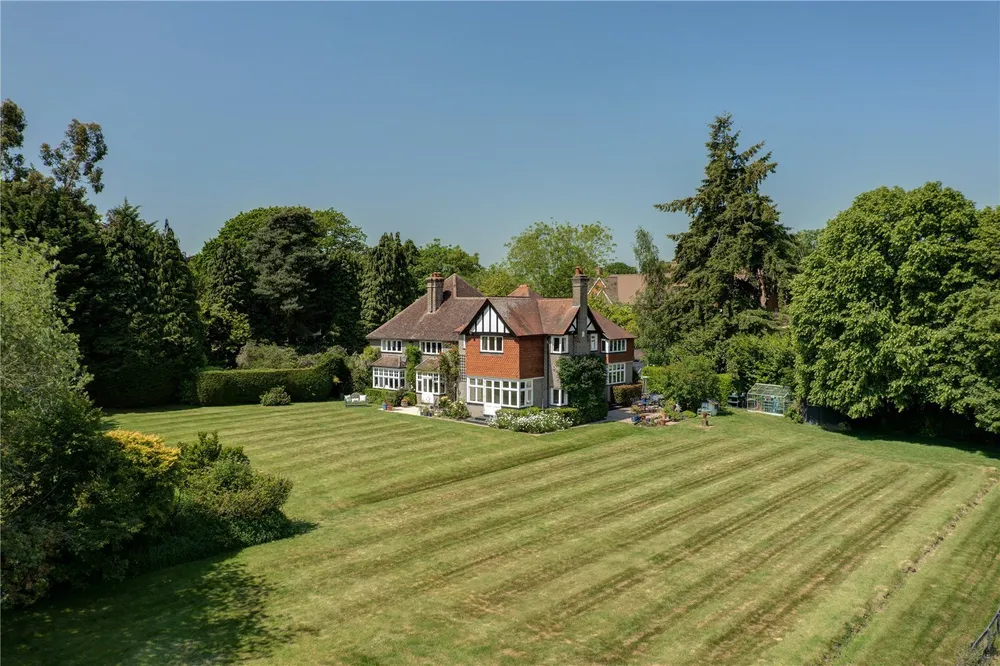 Vicarage Lane, Bovingdon, HP3