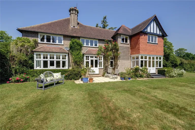 Vicarage Lane, Bovingdon, HP3