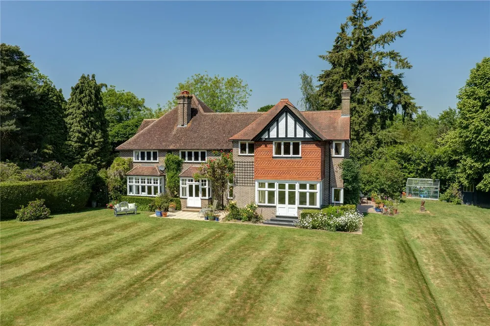 Vicarage Lane, Bovingdon, HP3