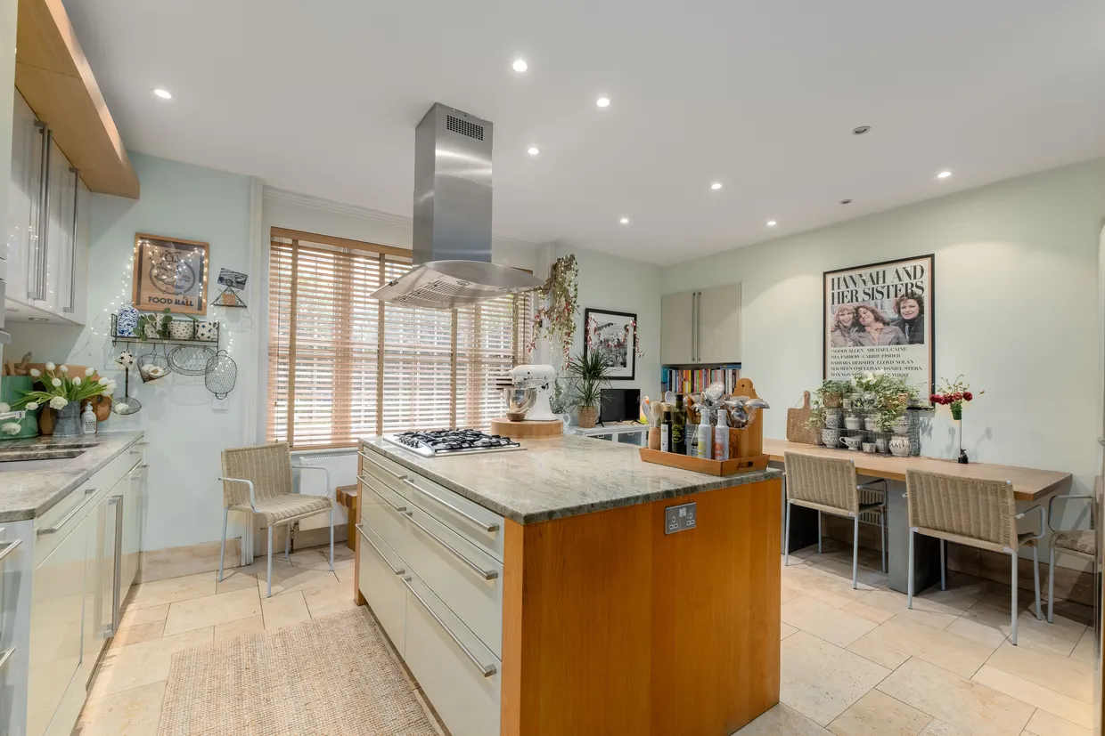 Kidbrooke Park Road, London, SE3 photo 17
