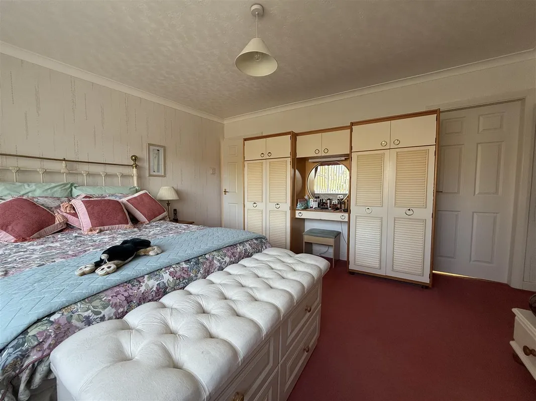 Holmwood Drive, Meanwood, LS6