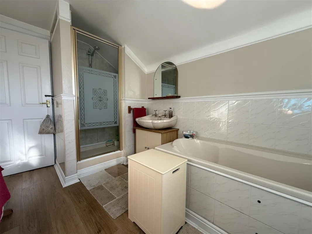 Holmwood Drive, Meanwood, LS6