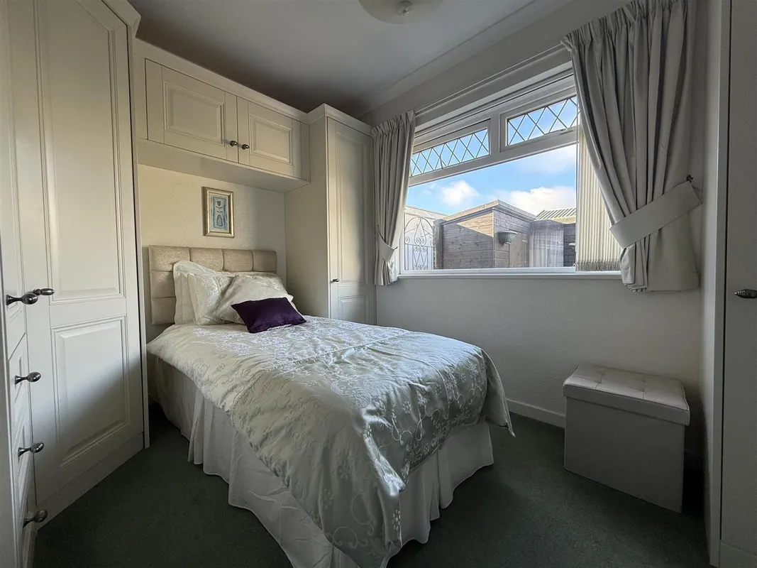 Holmwood Drive, Meanwood, LS6