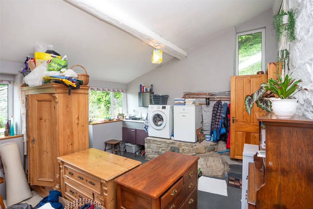 Tremadog, Porthmadog, Gwynedd, LL49