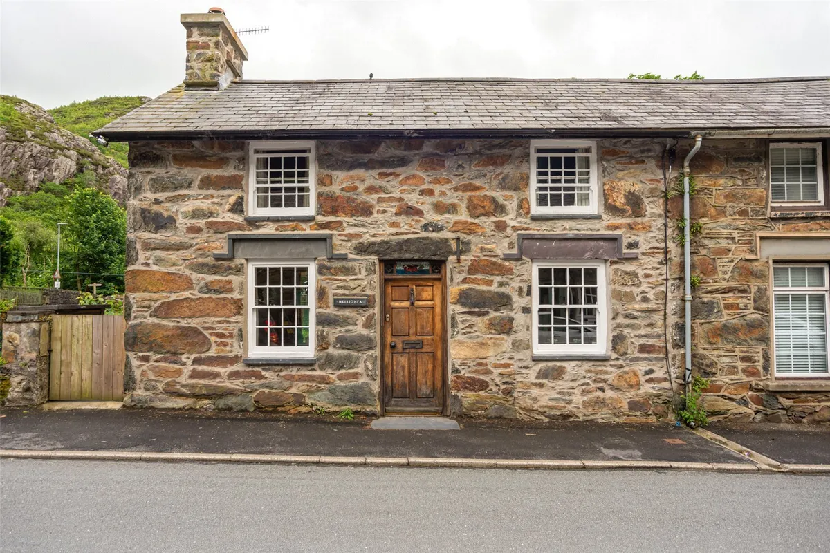 Gwynant Street, Beddgelert, Caernarfon, Gwynedd, LL55