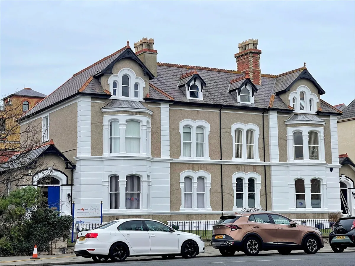 Trinity Square, Llandudno, Conwy, LL30