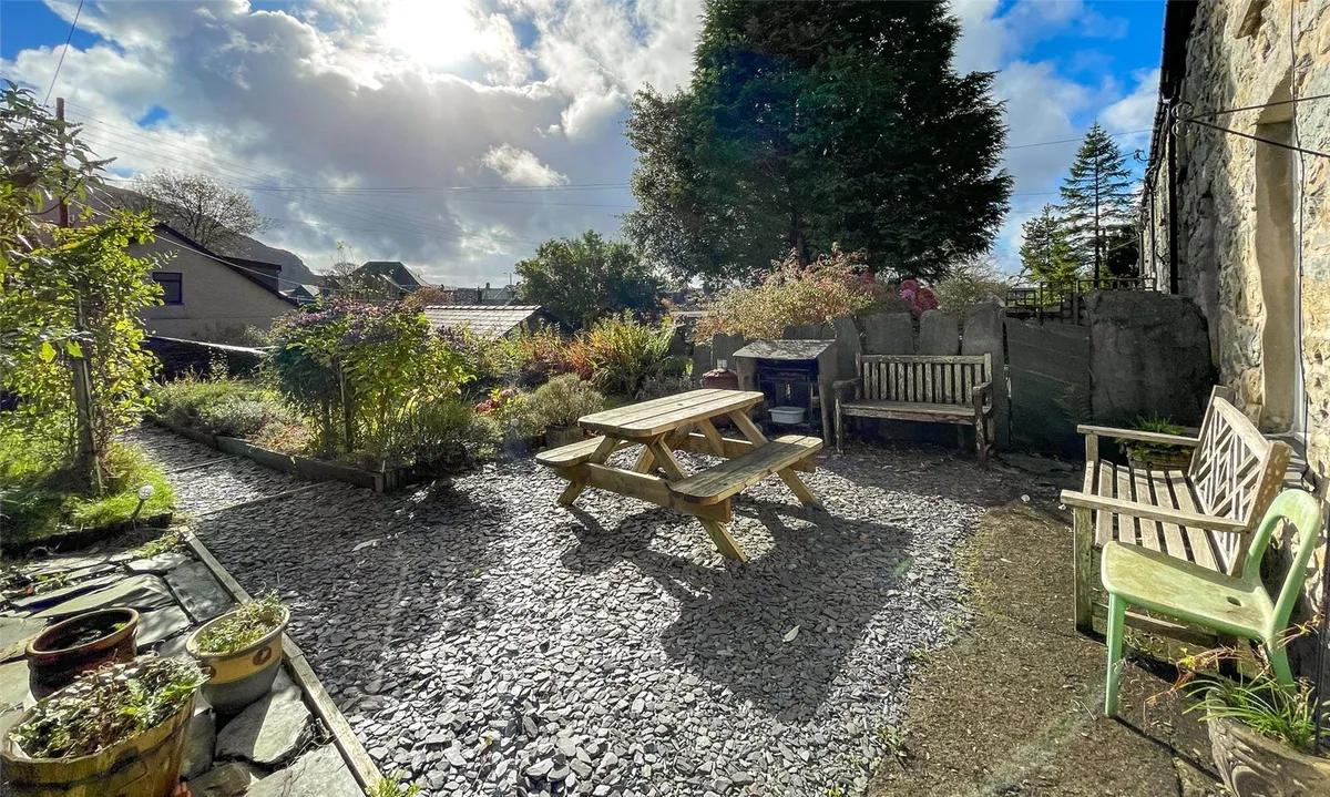 Geufron Terrace, Blaenau Ffestiniog, Gwynedd, LL41